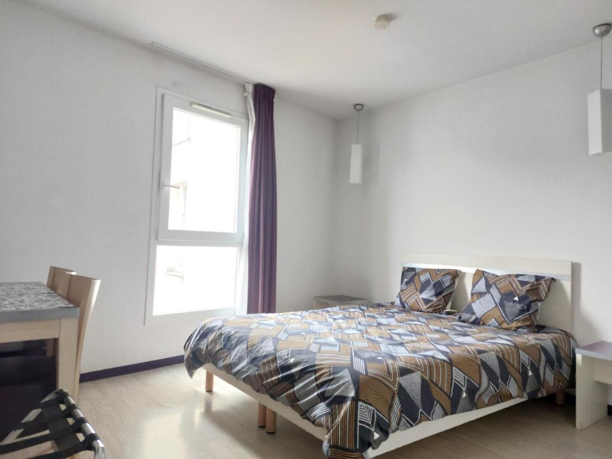 Studio Moderne Et Equipe Lourdes Centre Apartment Exterior foto